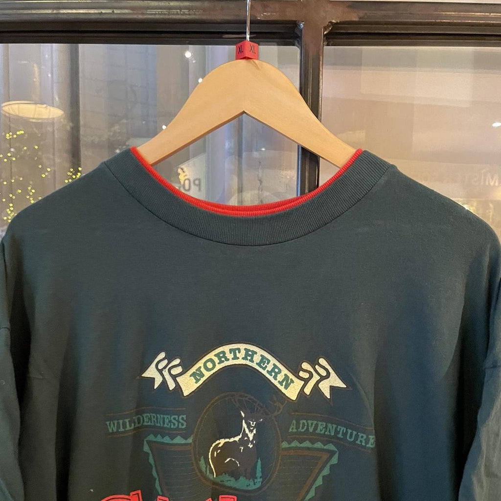 TEE301P - Vintage Retro Essential Dark Green Canada Graphic Print Double Sleeve and single stitch hem Top Tee T-shirt #90s #graphic #top #essential #canada