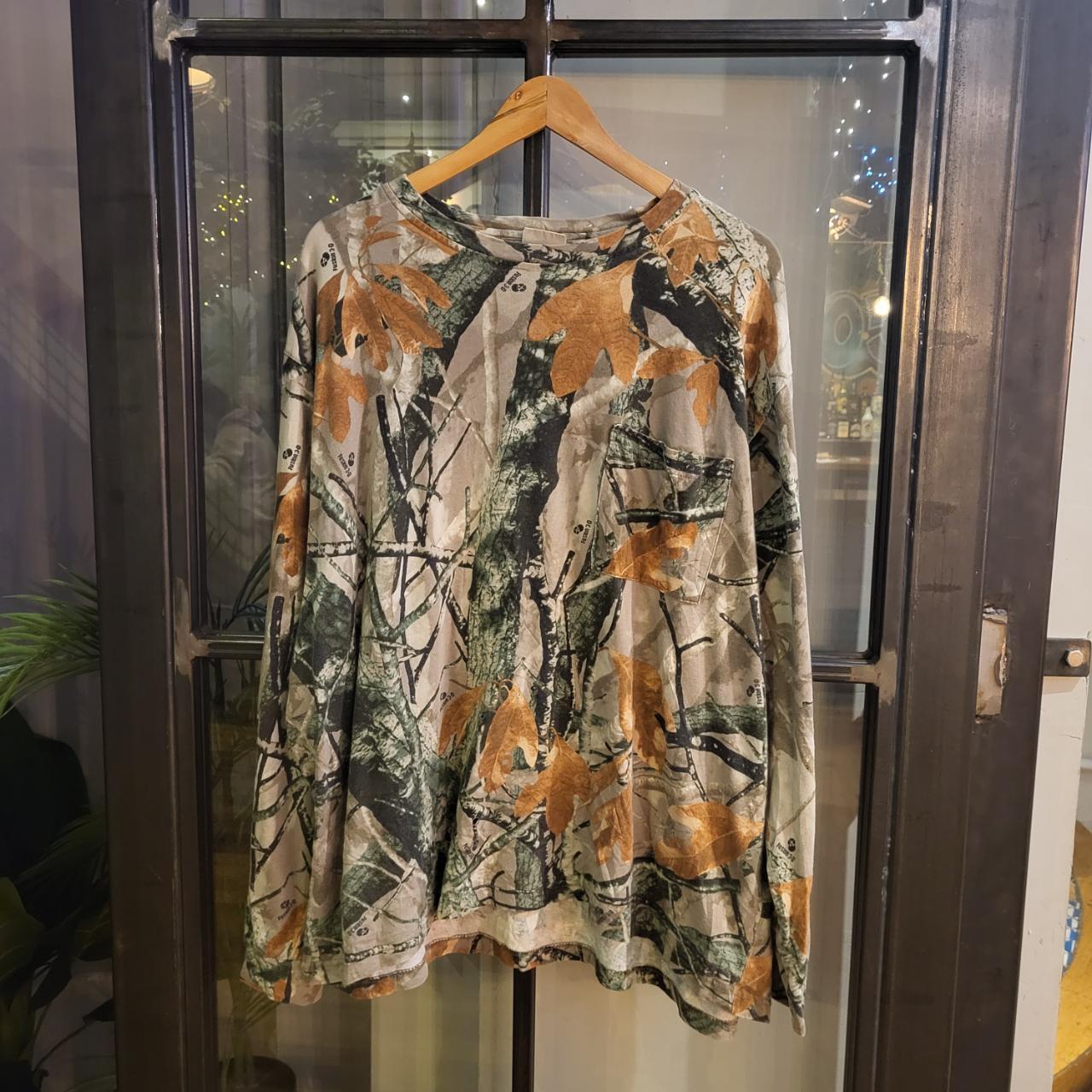RTT189 - Vintage Retro essential adult mens RealTree Camouflage Khaki Green Brown Field Hunting graphic print Top T-Shirt Tee Wide Boxy Cropped Fit 90s y2k style