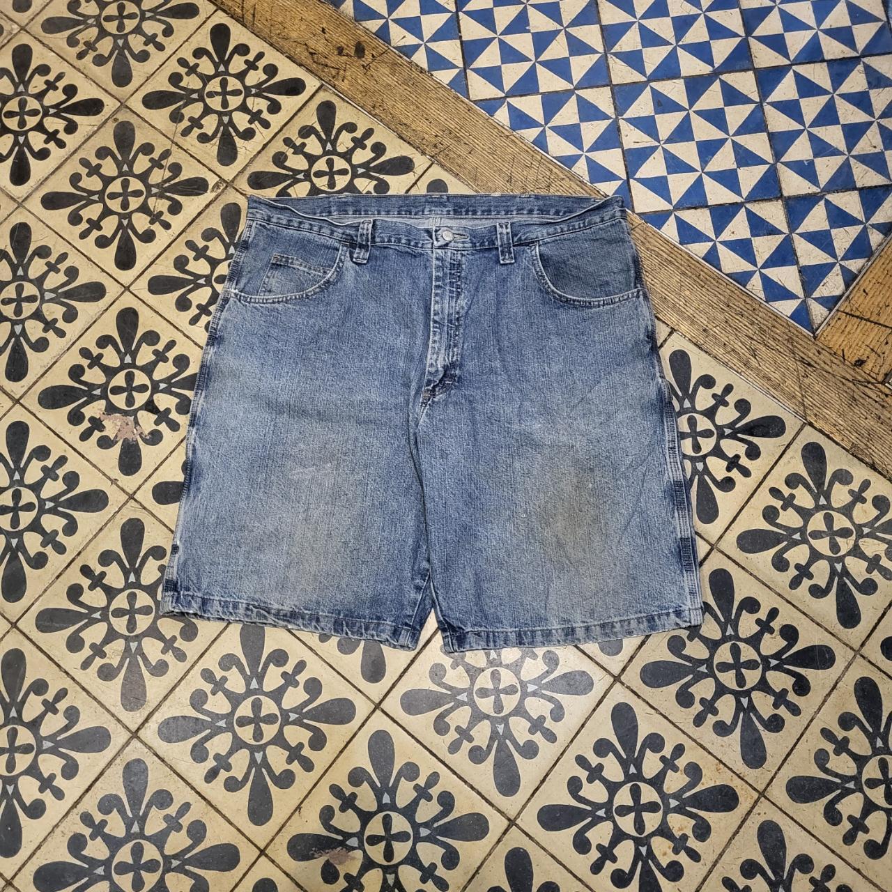 JRT5029 - Vintage Wrangler Blue Wash Denim Shorts Jorts with detailed embroidered Logo graphic carpenter workwear Old School Hip Hop ska