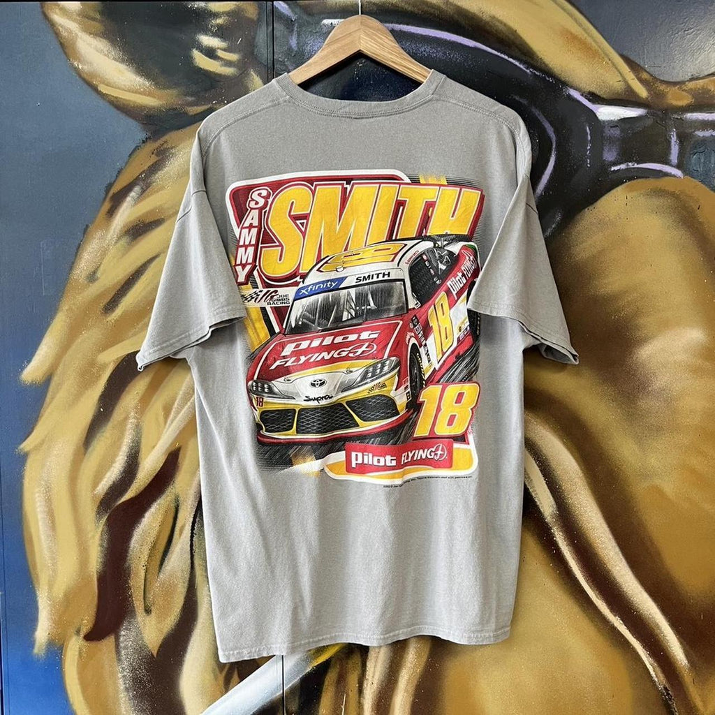 Sammy Smith ‘18’ NASCAR Graphic Tee