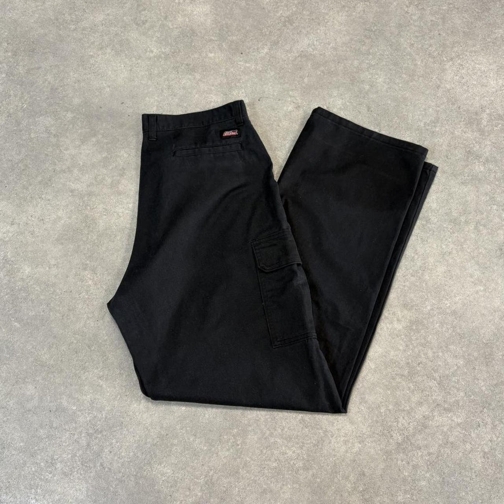 BR1912ZP-U - Vintage retro essential Black Dickies Straight Leg Cargo Trousers pants casual workwear #skater #utility #cargo #straightleg #dickies
