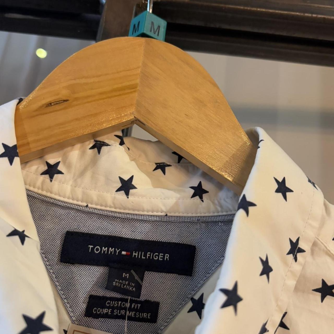 BR2804BH-P - Vintage Tommy Hilfiger All Over Navy Star Print White Short Sleeve collared button up polo shirt top #Y2K #preppy #tommy #smartcasual #oldmoney