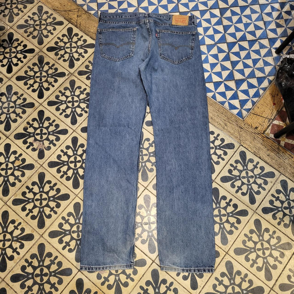 TRW329 - Vintage retro essential Baggy Overszied Levi's  505 Denim Jeans Trousers pants with embroidered label casual workwear wide leg skate 90s Y2K style #straight #hiphop #skater #denim #