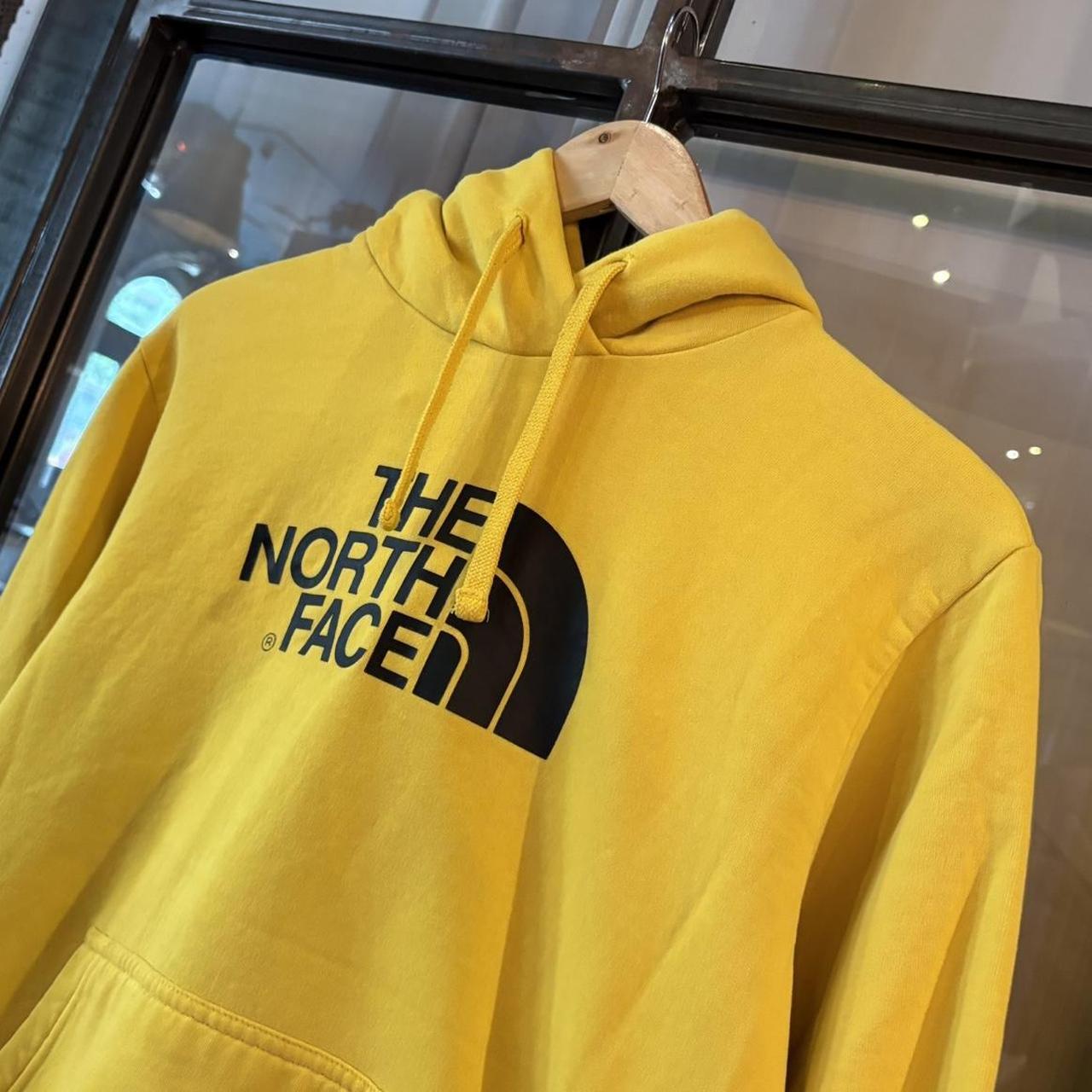 SWT618F - Vintage Retro Essential Yellow The North Face Sweatshirt Hoodie with centre print logo #90s #sportswear #essential #tnf #y2k