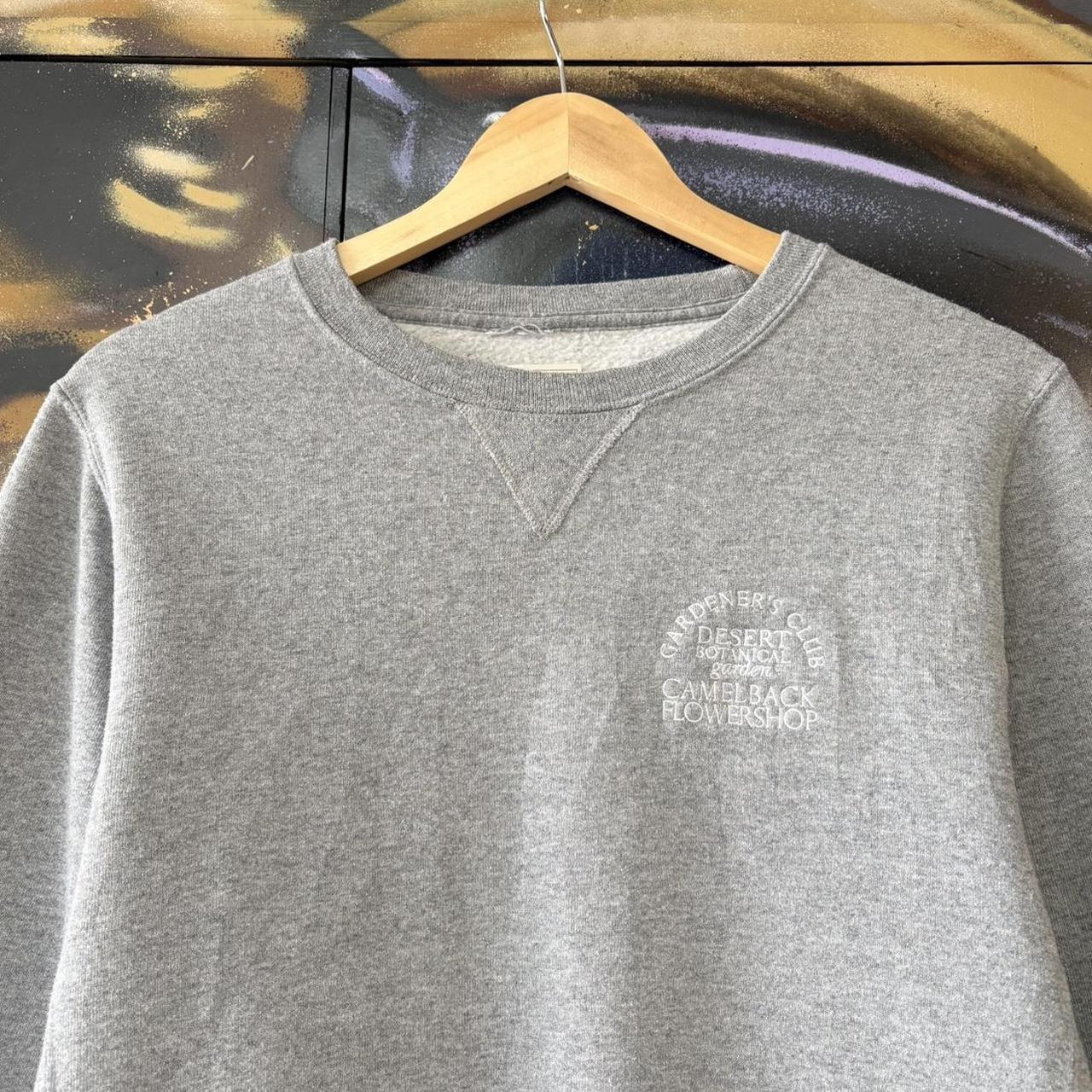 Vintage Russell Athletic Sweatshirt Top Mens Medium Grey Made In USA Crewneck Jumper Pullover Streetwear Skate Surf Skater 90s Y2K