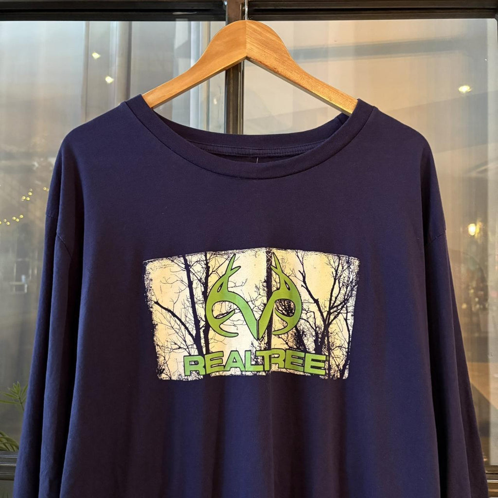0325H95F - Vintage Retro Essential Navy Realtree Longsleeve Graphic Print Top Tee T-shirt #90s #graphic #top #essential #basic
