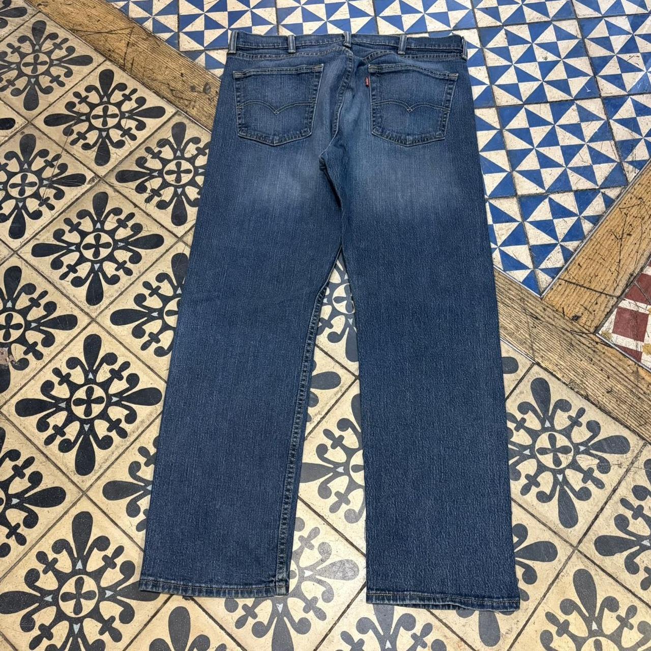 TRW520P - Vintage retro essential Levi’s Mid Blue Wash Denim Jeans Trousers pants #denim #straightleg #levis #jeans
