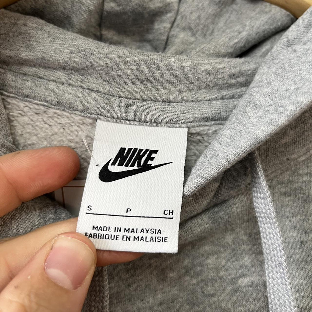 Nike Small Logo Essential Hoodie