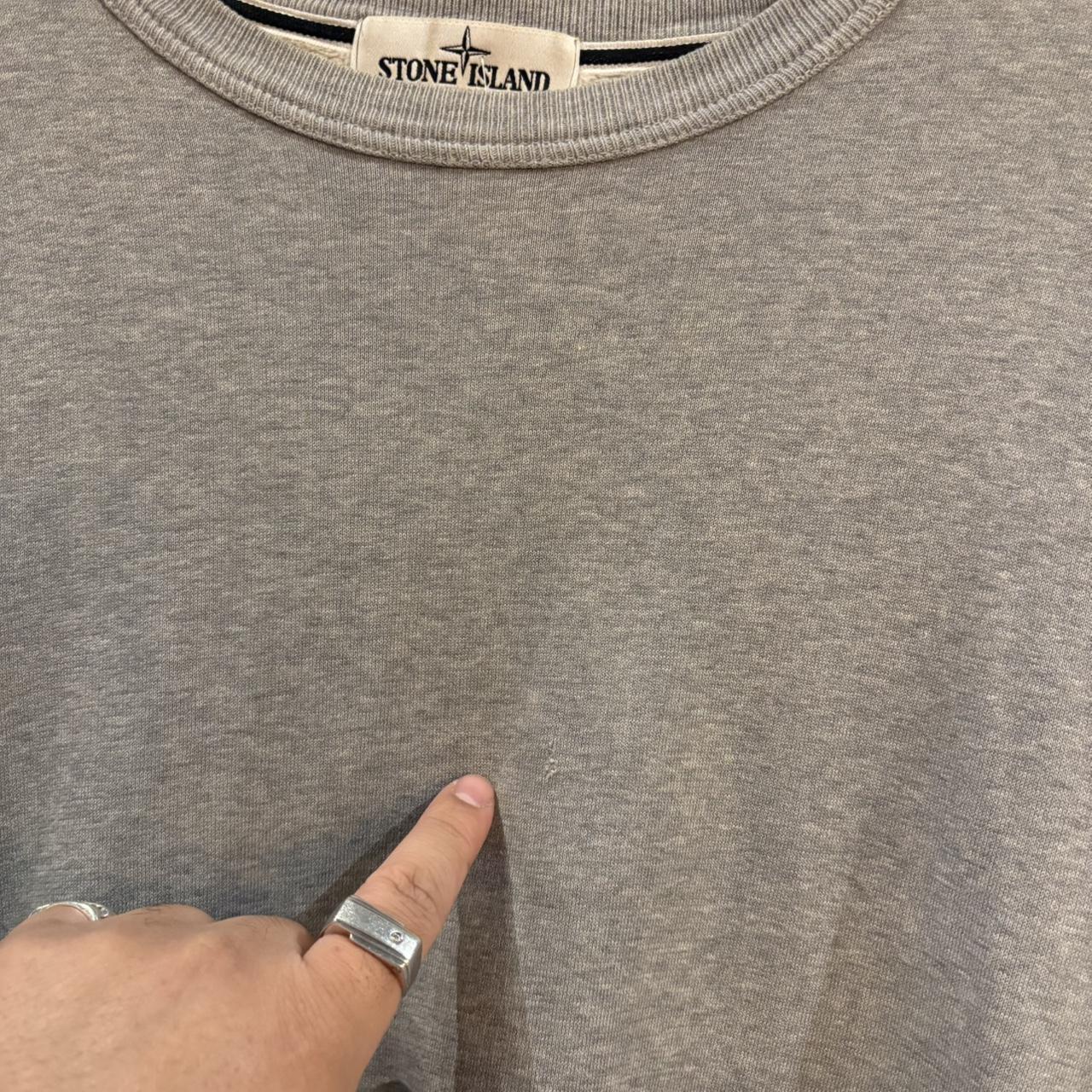 MES1812BI-F - Vintage Retro Essential Grey Stone Island Crewneck Jumper Sweatshirt with iconic embroidered patch logo #blokecore #sportswear #essential #y2k #stoneisland