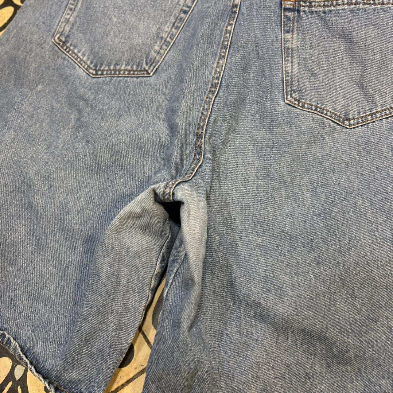 MA0503A-P - American Vintage Retro Essential Eddie Bauer Blue Wash Denim Shorts Jorts with detailed patch Logo hip hop baggy wide leg 90s 00s y2k grunge streetwear style workwear #hiphop #90s #jorts #skater #eddiebauer