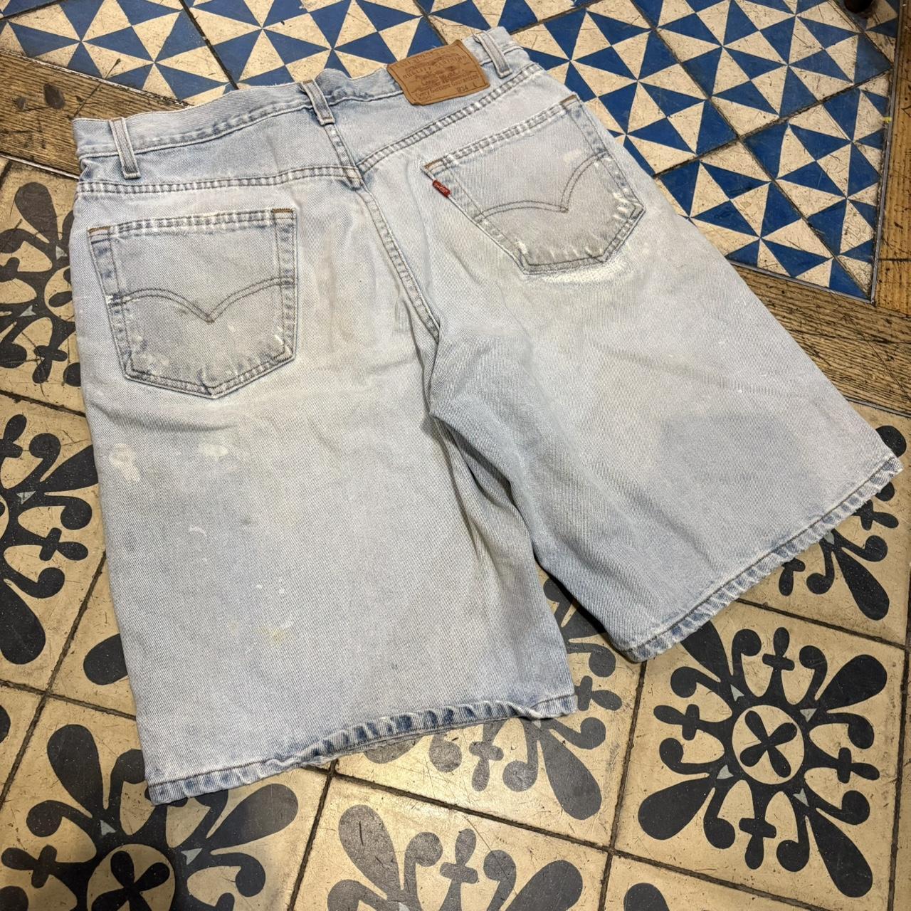 JRT106 - Vintage Retro Essential Levi's 550 Light Blue Wash Denim Shorts Jorts with detailed patch Logo carpenter workwear #hiphop #90s #jorts #skater #levis