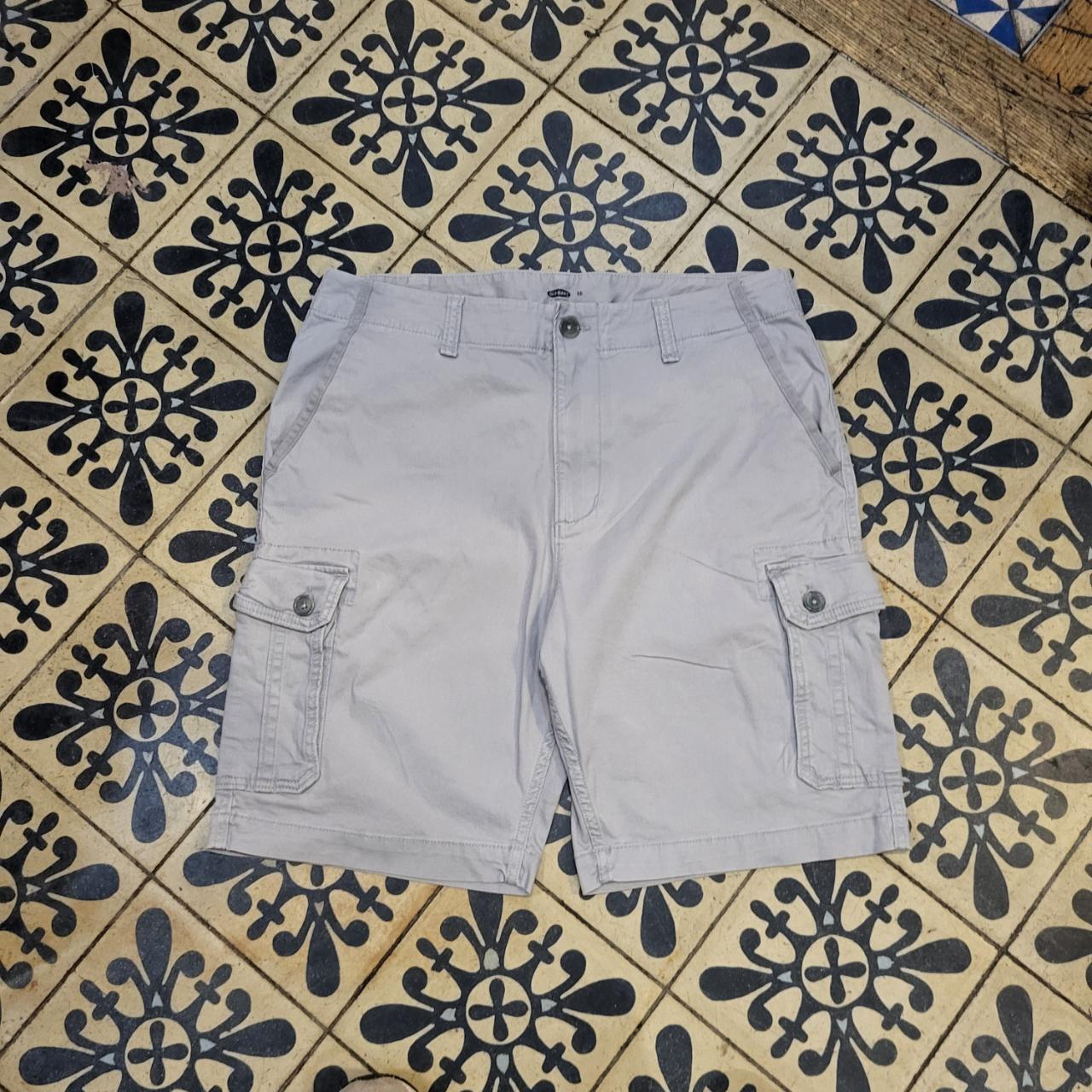 JRT011 - Vintage Retro Old Navy Light Grey Oversized Baggy Cargo Shorts Jorts with detailed embroidered Logo graphic carpenter workwear Old School Hip Hop skate grunge faded 90s Y2K style