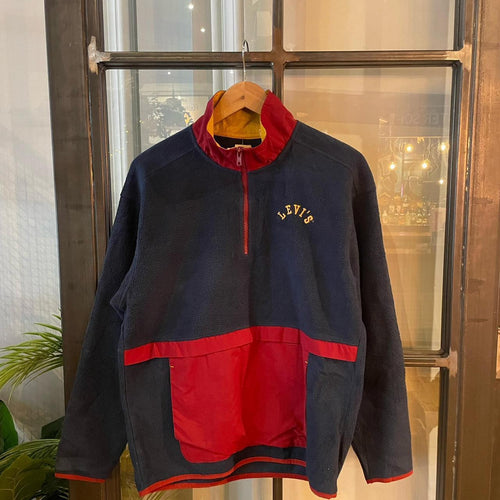0225A53BR - Vintage Retro Essential Levi’s 1/4 Zip Jumper Sweatshirt with big spellout embroidered logo #90s #sportswear #essential #levis #y2k
