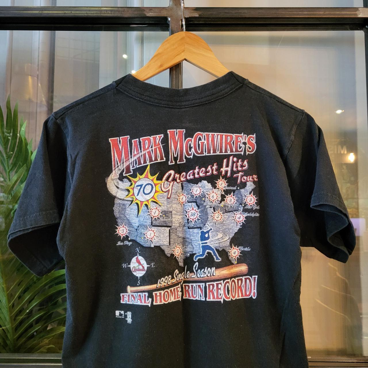 TEE820 - Vintage Retro essential adult mens MLB Baseball Legend Mark McGwire MLB Cardinals Greatest Hits 1998 Single Season Final Home Run Record! Tour Black graphic print Top T-Shirt Tee Wide Boxy Cropped Fit 90s y2k style