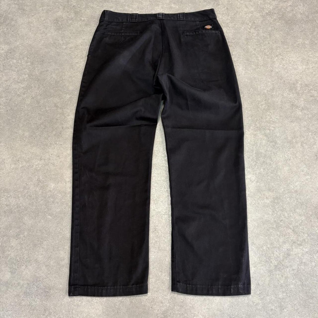 BR1011AO-U - Vintage retro essential  Black Dickies Straight Leg Trousers pants casual workwear #skater #utility #workwear #straightleg #dickies