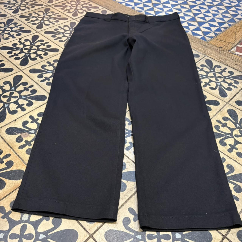 BR1011CT-F - Vintage retro essential Black Dickies Straight Leg Trousers pants casual workwear #skater #utility #workwear #straightleg #dickies