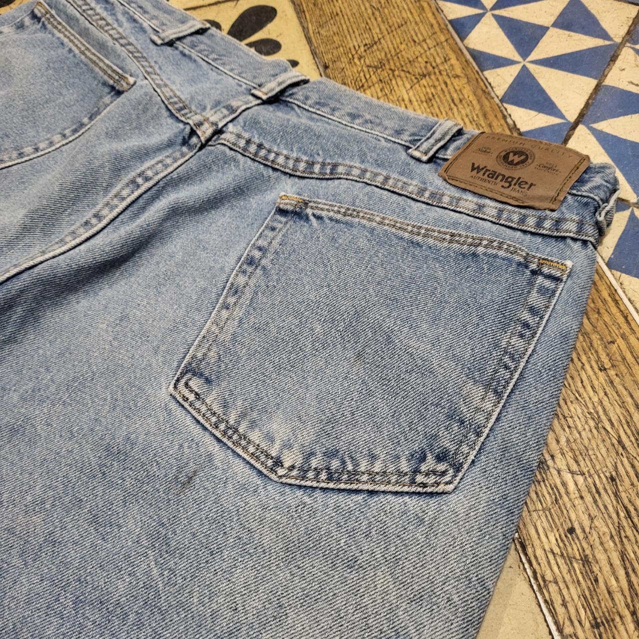 JRT300 - Vintage Retro Wrangler Blue wash Denim Shorts Jorts with detailed embroidered Logo carpenter workwear #skater #y2k #jorts #wrangler #hiphpp