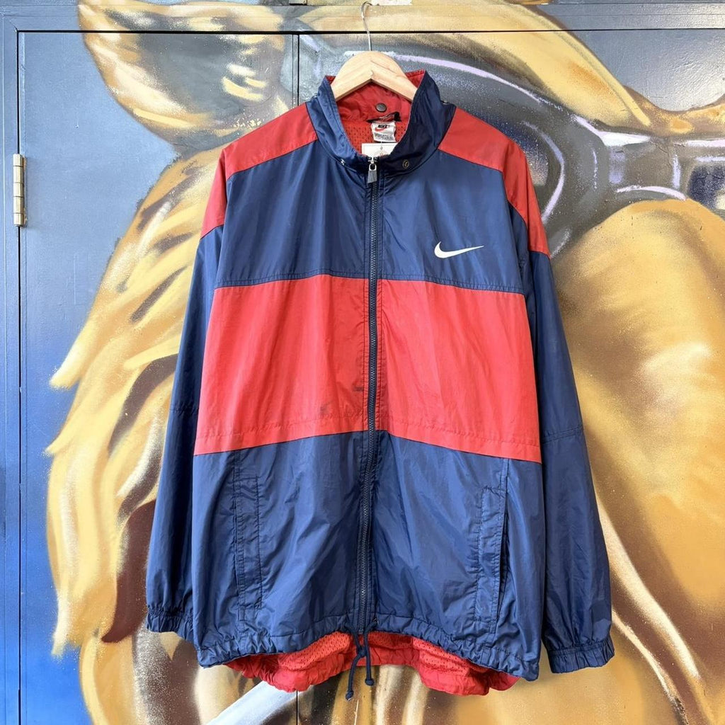 MES2710KL-U -  Vintage Retro Essential Navy Red Nike Lightweight Full Zip Up windbreaker sports jacket with block spell out embroidered back logo and front chest swoosh #sportswear #90s #y2k #nike #jacket