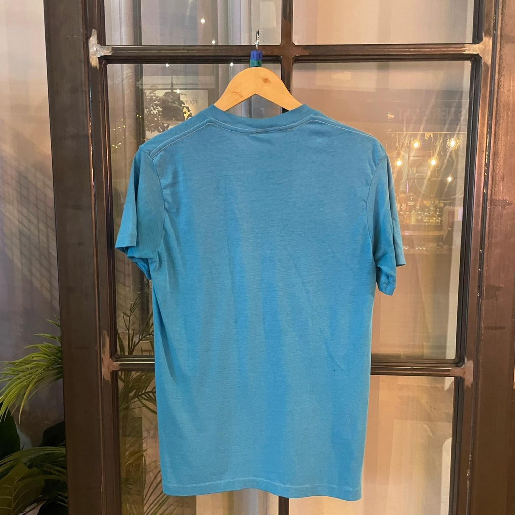 0225D56P - Vintage Retro Essential Light Blue Nike Graphic Print Single stitch Top Tee T-shirt #90s #graphic #singlestitch #essential #nike