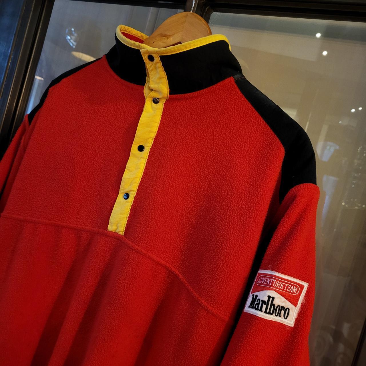 WDB051 - Vintage Retro Essential Marlboro Adventure Team Red Black 1/4 Button up Sweatshirt Fleece Jacket festival branded with spellout logo 90s Y2K style #fleece #adventureteam #festival #marlboro #cigarette