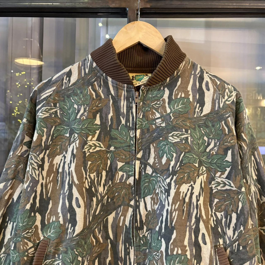 1224A86BR - Vintage Retro Essential Realtree Camouflage Khaki Green Brown Field Hunting graphic print Full Zip Bomber Jacket #realtree #hunting #camo #utility