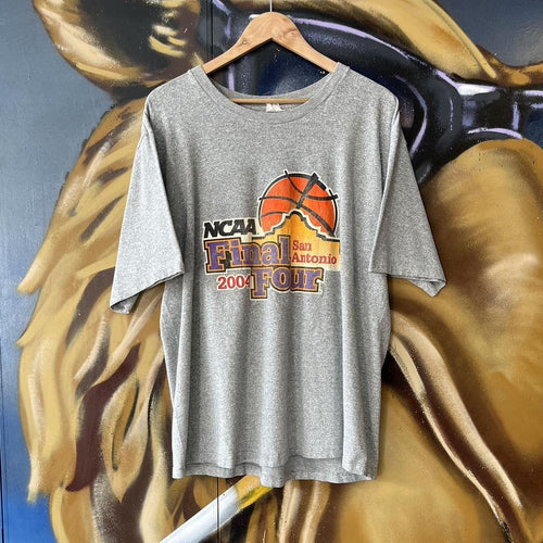 2004 Final Four NCAA Basketball Graphic Tee