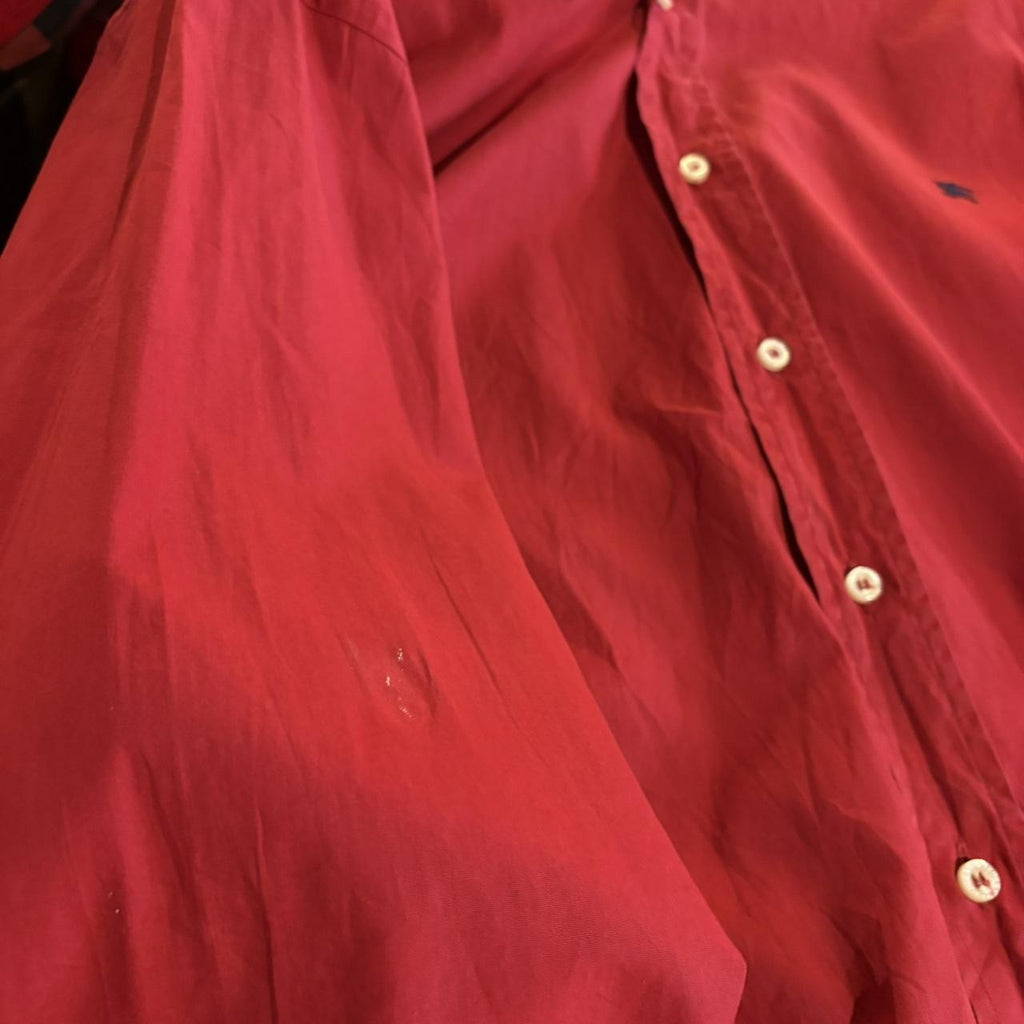 BR2804CD-F - Vintage Retro Essential Burberry Plain Red Longsleeve collared button up polo shirt top #Y2K #burberry #london #smartcasual #oldmoney