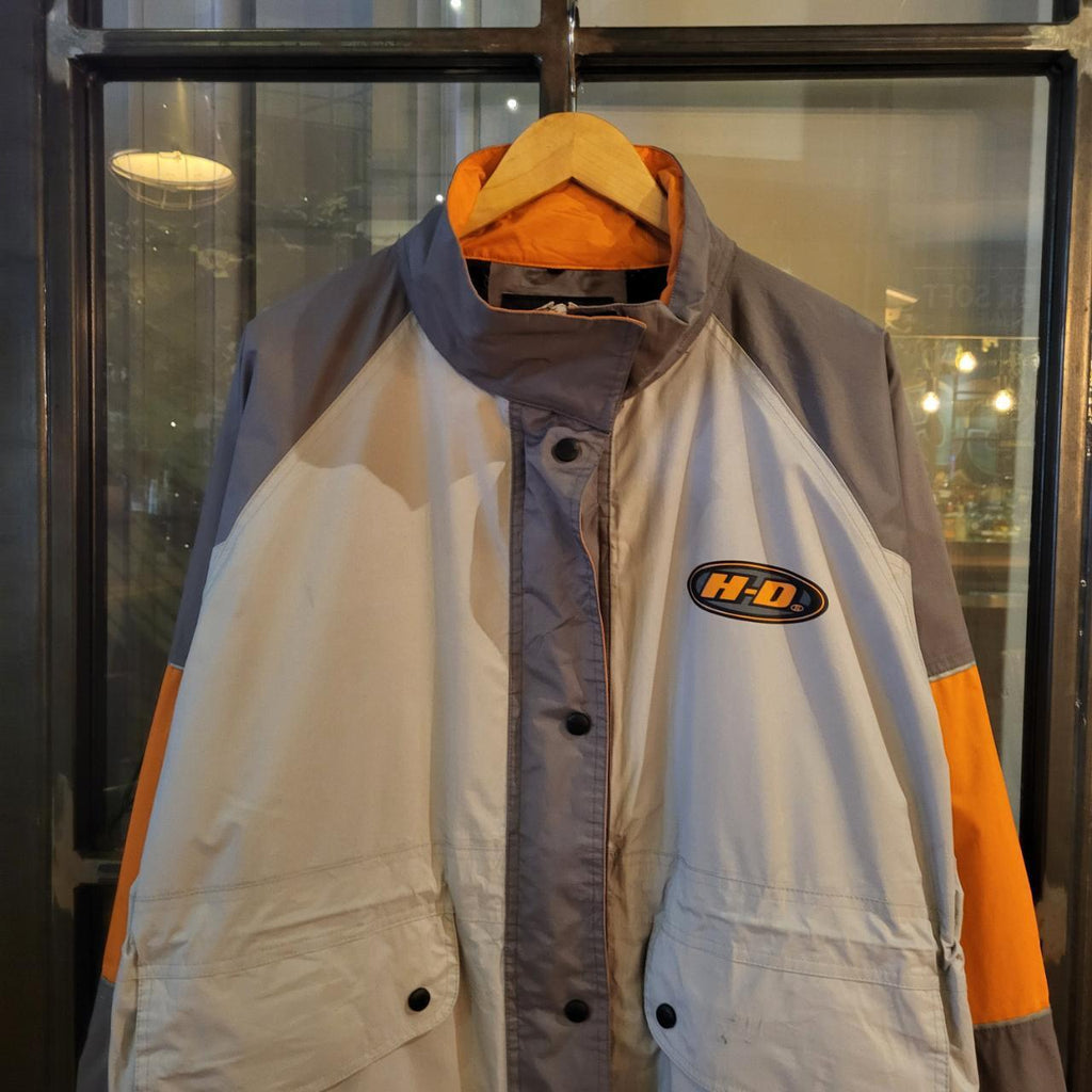 WDB006 - Vintage Retro Harley Davidson Motorcyles Grey Essential Lightweight Windbreaker Full zip up Reflective Jacket no hood #harleydavidson #biker #y2k #motorcycles #reflective