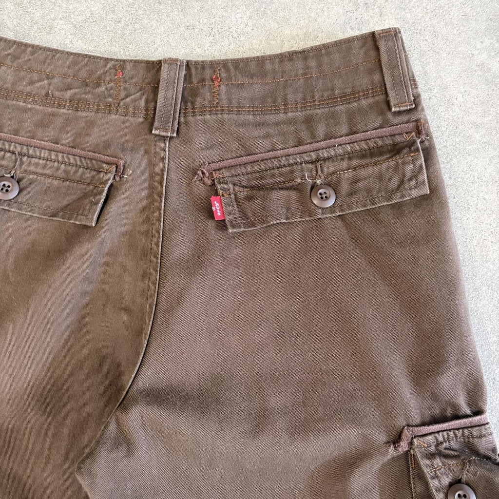 Vintage Levi’s Jorts Mens 30” Brown Cargo Shorts Multi Pockets Baggy Wide Leg Skate Surf Hip Hop 00s Y2K
