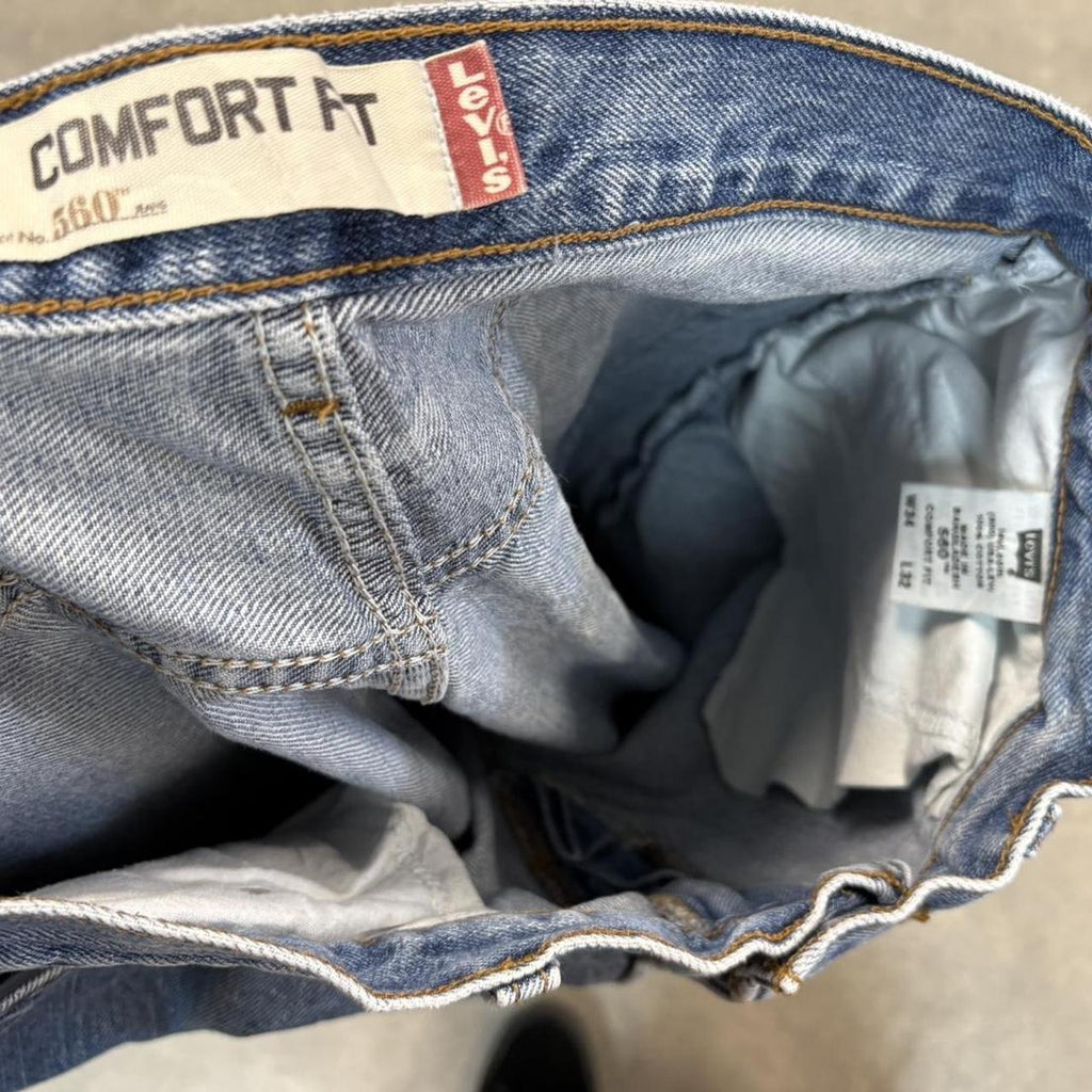 Vintage Blue Wash Levi’s 560 Jeans Mens 34” Loose Taper Comfort Fit Denim Trousers Skate Western Vintage Y2K 90s