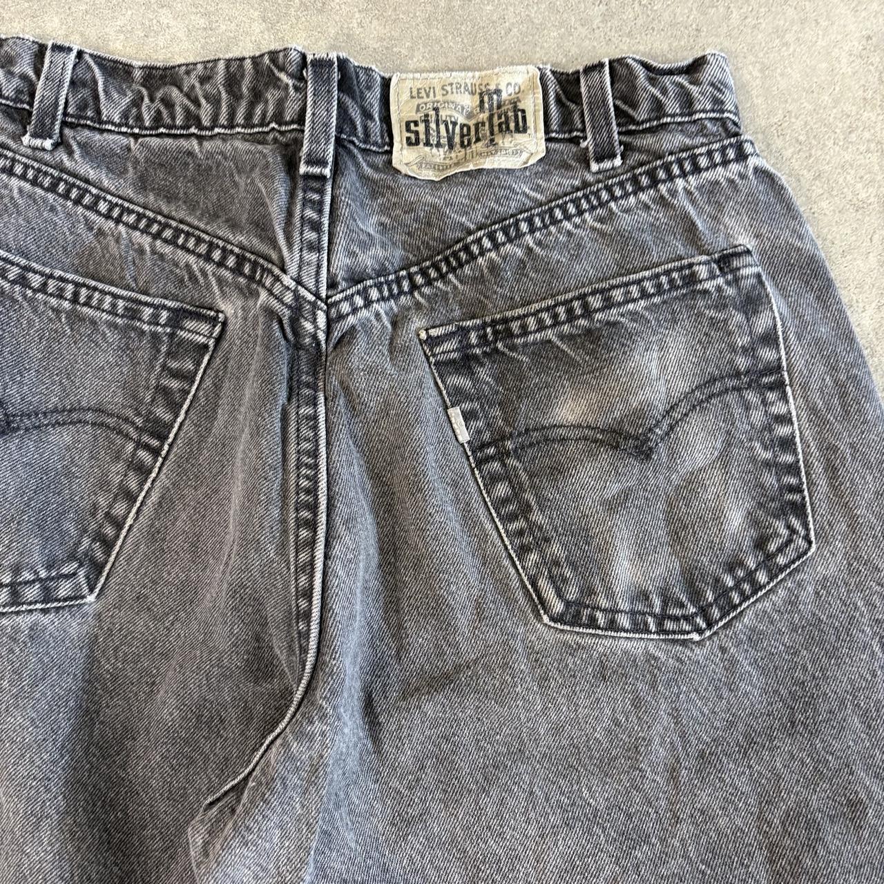 Vintage Levi’s Silvertab Jorts Mens Black Wash Denim Jean Shorts Baggy Knee Length Wide Leg Skate Surf Hip Hop 00s Y2K