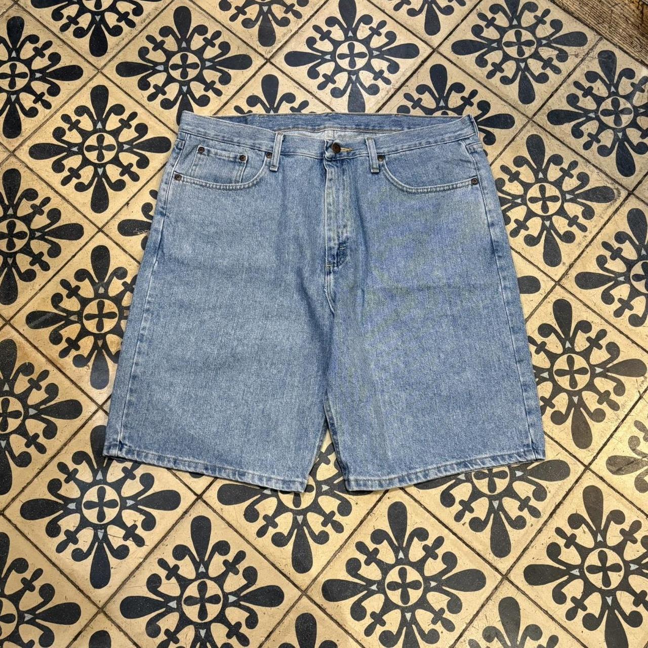 JRT123 - Vintage Retro Essential Wrangler Blue Wash Denim Shorts Jorts with detailed patch Logo carpenter workwear #hiphop #90s #jorts #skater #wrangler
