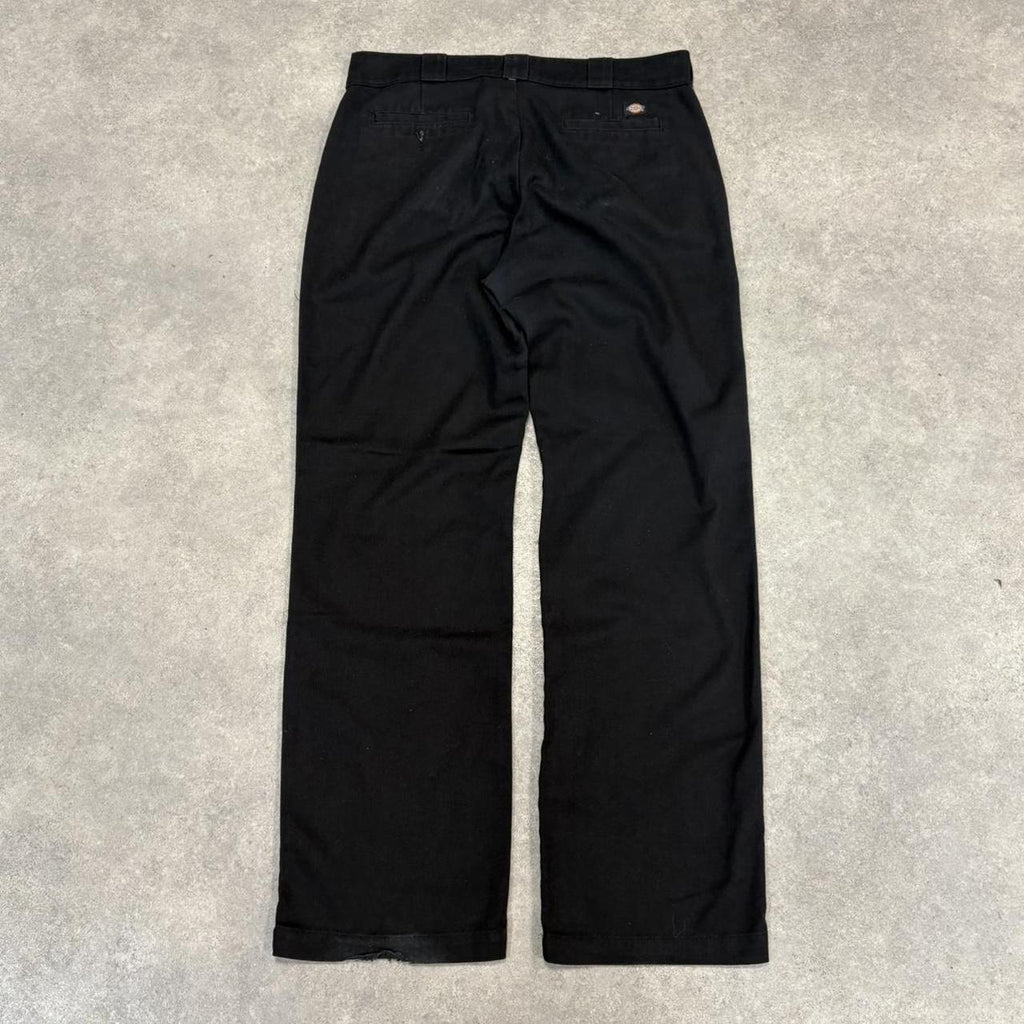 BR1912AAI-U - Vintage retro essential Black Dickies 774  Straight Leg Trousers pants casual workwear #skater #utility #workwear #straightleg #dickies