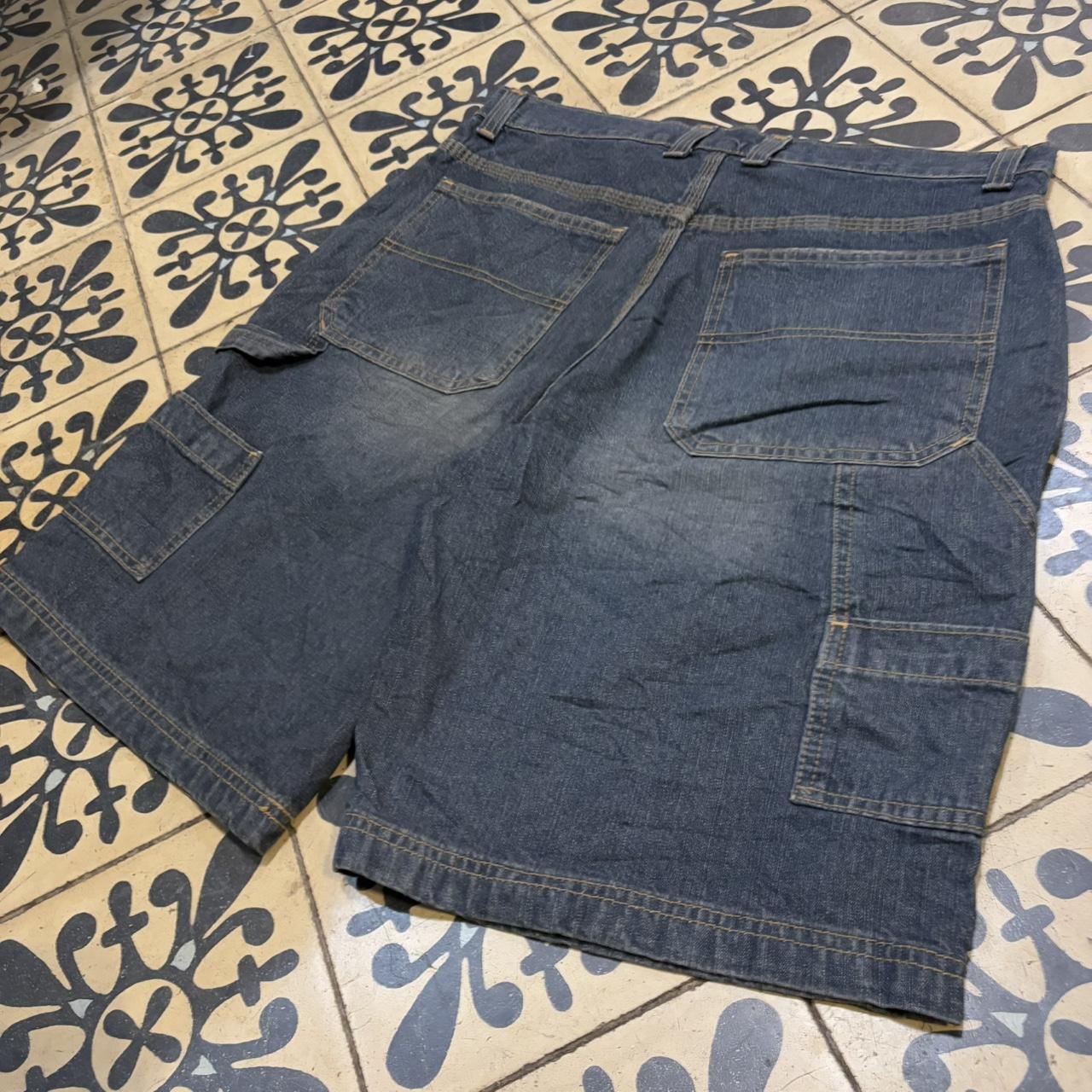 JRT414P - American Vintage Retro Essential Faded Glory Mid Blue Indigo Wash Denim Shorts Jorts with gold contrast stitching detailed patch Logo hip hop baggy wide leg 90s 00s y2k grunge streetwear style workwear #hiphop #90s #jorts #skater #fadedglory