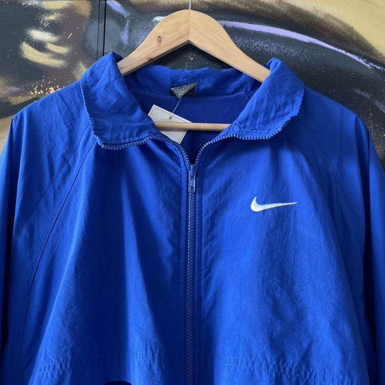 Nike Essential Full Zip Windbreaker