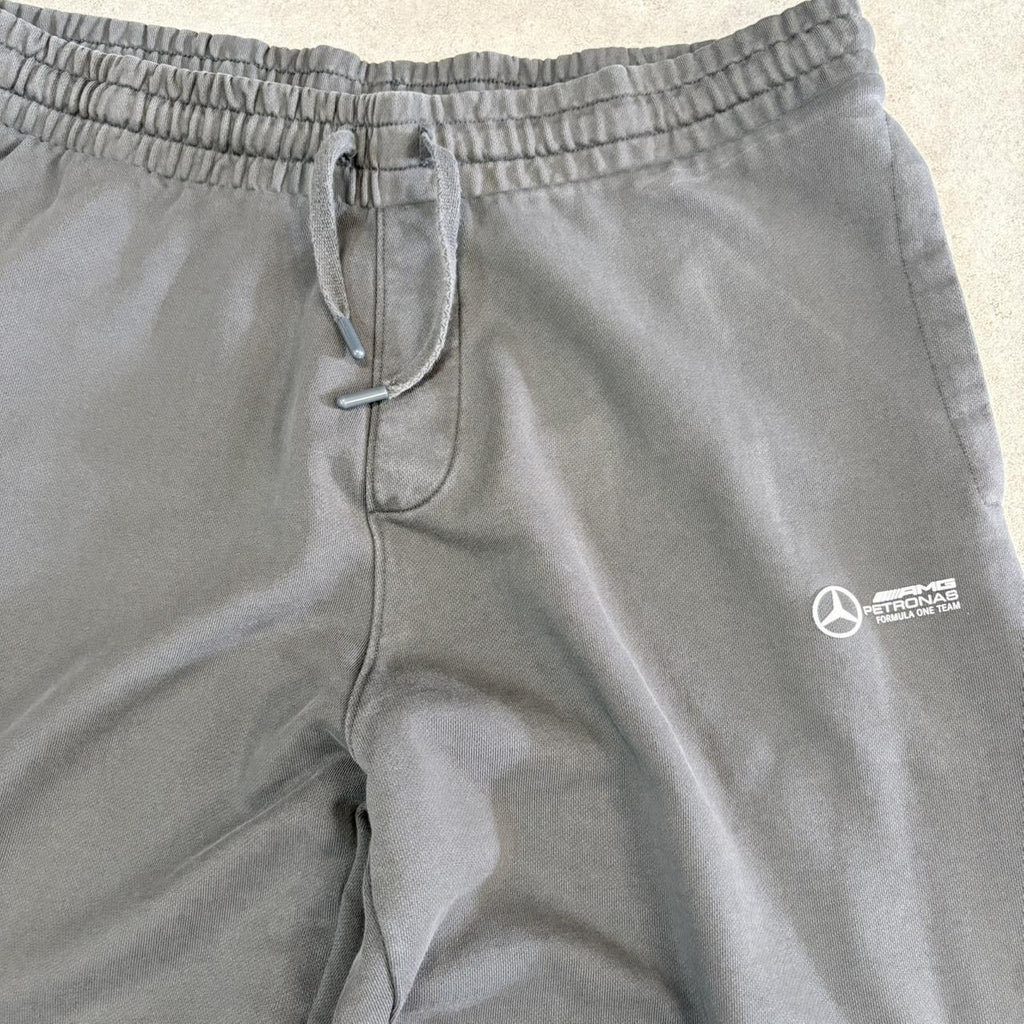 TRD1703A-U - Vintage retro essential Green Mercedes-AMG Petronas F1 Team printed logos sweat-pants joggers casual #joggers #mercedes #motorsports #petronas #f1