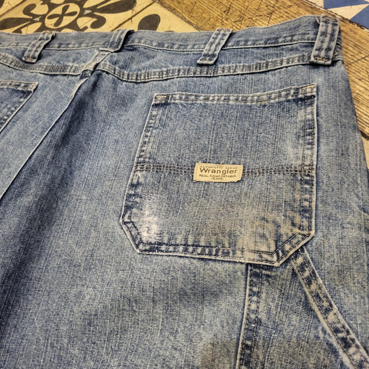 JRT5029 - Vintage Wrangler Blue Wash Denim Shorts Jorts with detailed embroidered Logo graphic carpenter workwear Old School Hip Hop ska
