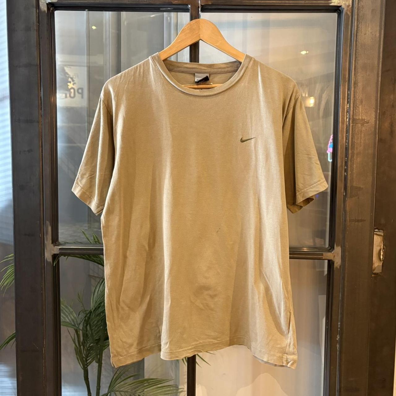 VIN3108N-F - Vintage Retro Essential Beige 2000’s Nike Top Tee T-shirt #swoosh #nike #y2k #essential #basic