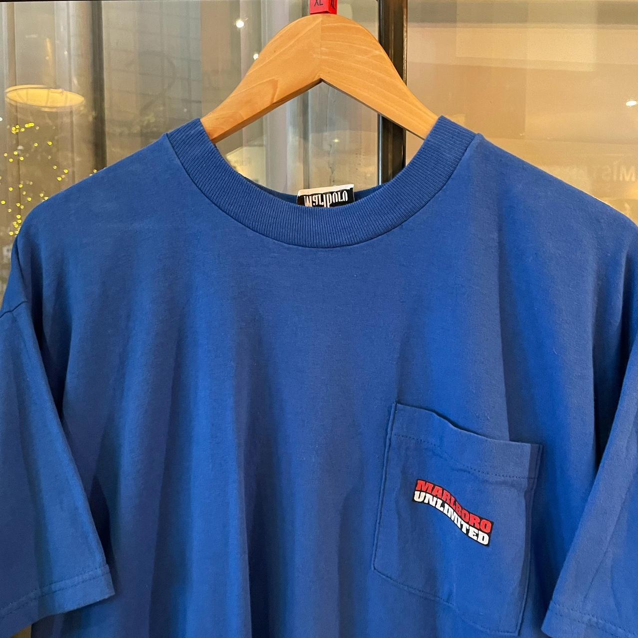 1224F74P - Vintage Retro Essential Blue Marlboro Unlimited Howling Wolf Moon Graphic Print Top Tee T-shirt #90s #marlborocigarettes #top #essential #marlboro