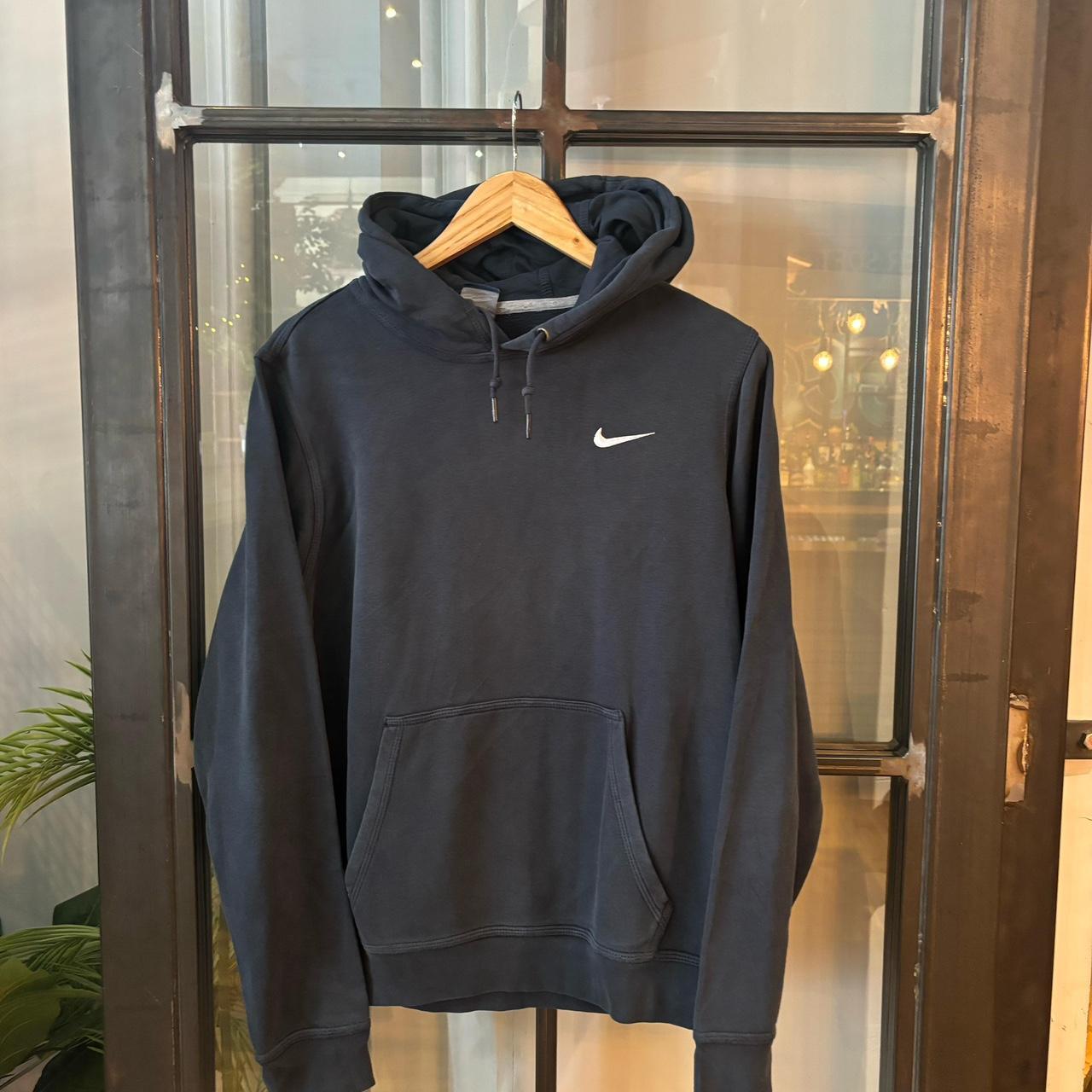 Vintage Retro Essential Nike Sweatshirt Hoodie with small chest embroidered logo #90s #sportswear #essential #nike #y2k