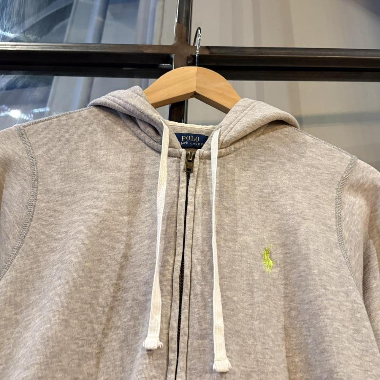 MA2207BB-P - Vintage Retro Essential Grey Polo Ralph Lauren Sweatshirt Hoodie with embroidered logo #ralphlauren #hoodie #oldmoney #preppy #y2k