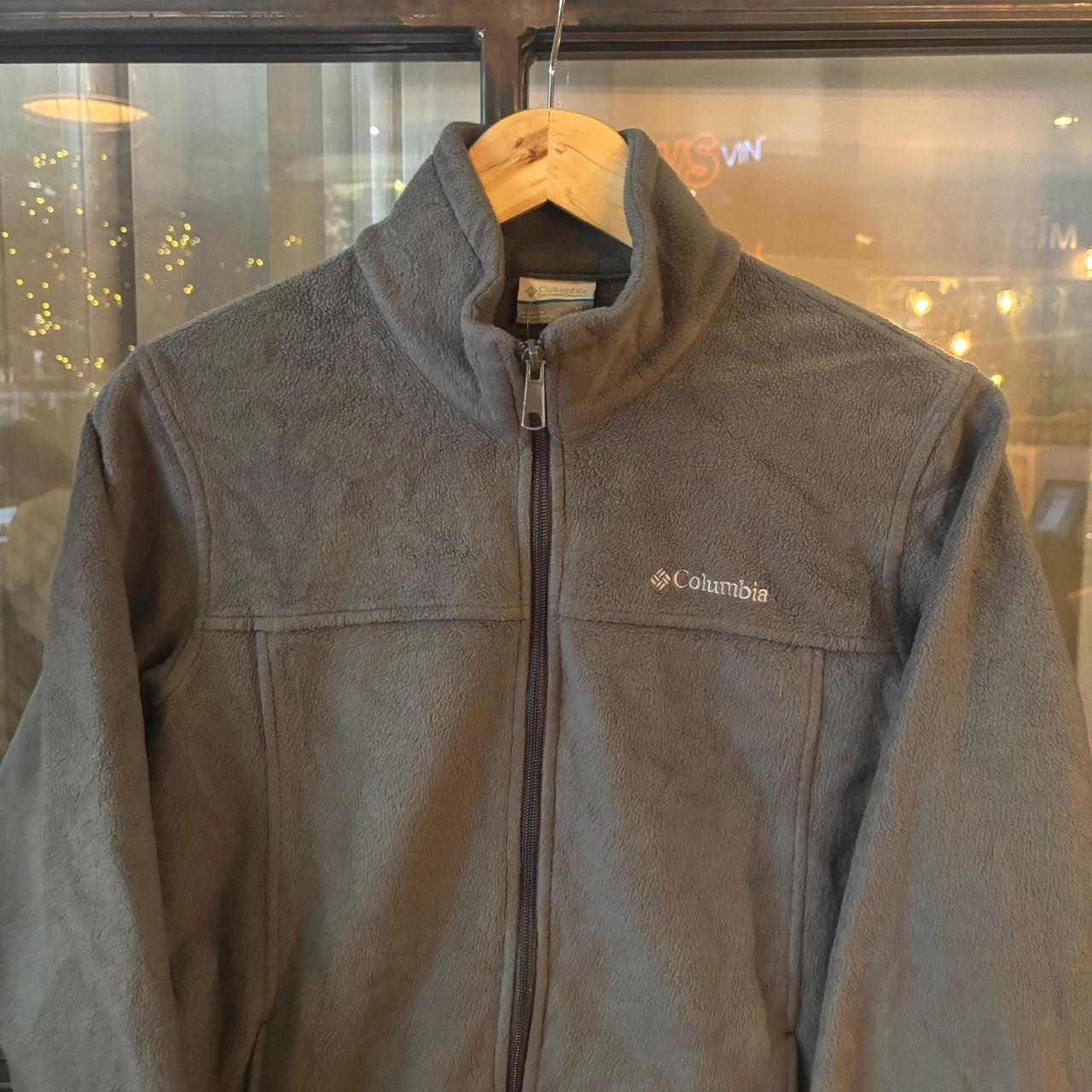 SWT630F - Vintage retro essential Grey Columbia full zip up outdoor sweatshirt fleece jacket #pullover #outdoor #expedition #hike #gorpcore