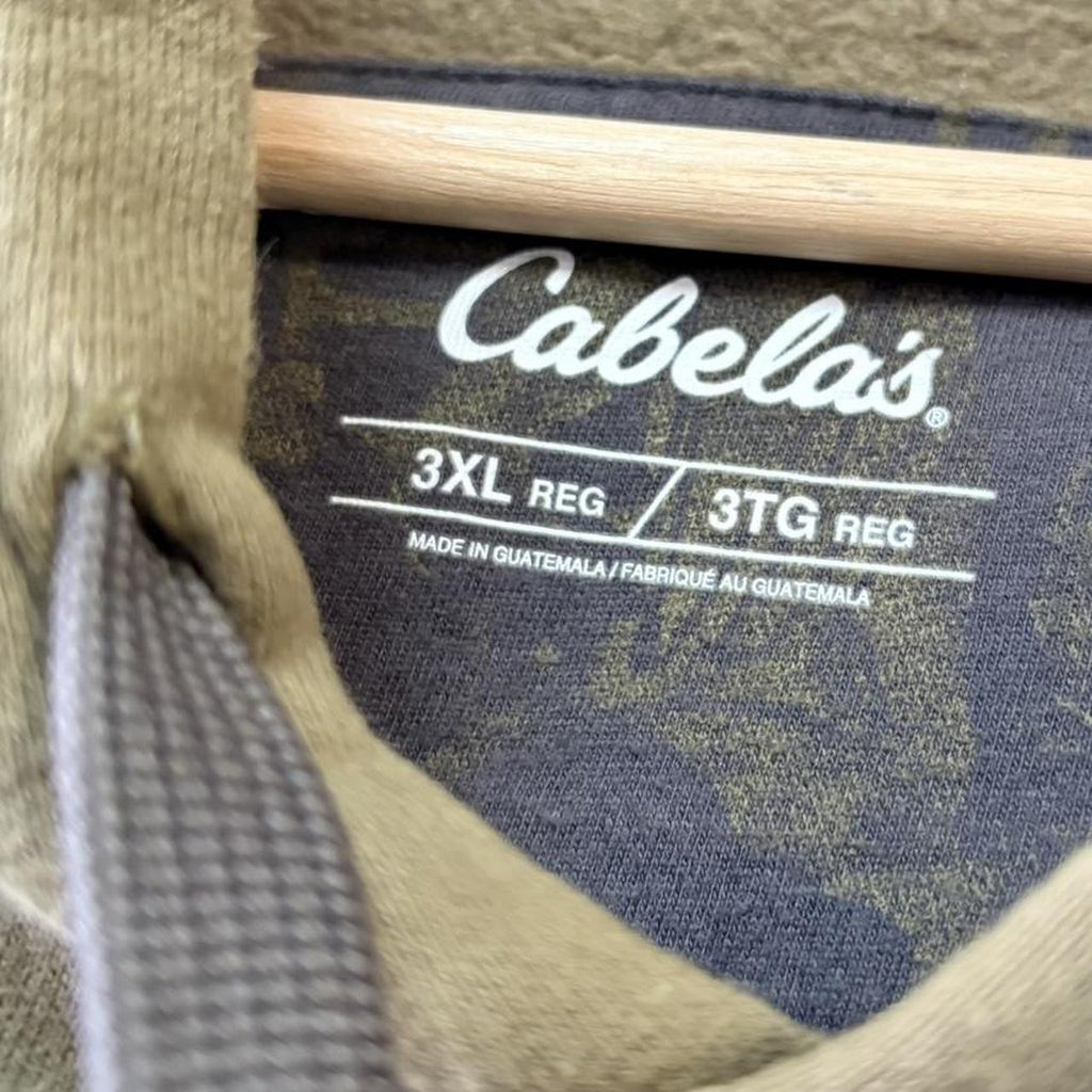 BR2701GX-U - Vintage Retro Essential Cabela’s Green Sweatshirt Hoodie with embroidered spell out logo #90s #sportswear #essential #cabelas #y2k