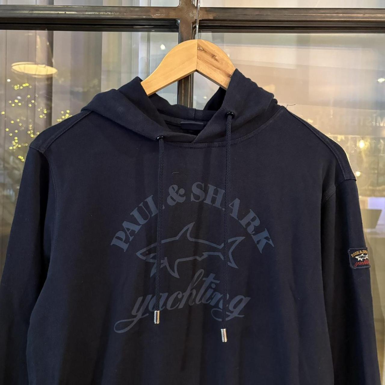 SWT590F - Vintage Retro Essential Navy Paul Shark Sweatshirt Hoodie with big spellout print logo #90s #sportswear #essential #paulshark #y2k