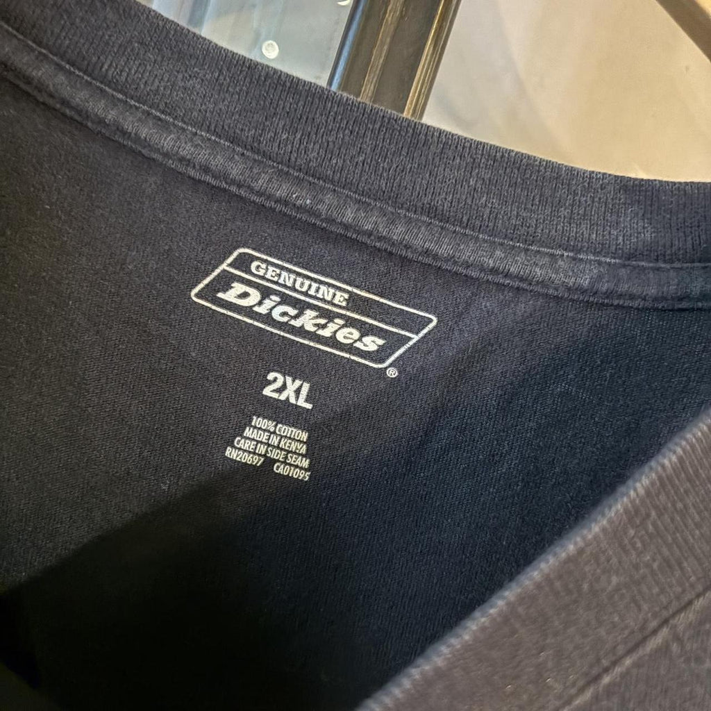 TEE175 - Vintage Retro Essential Navy Dickies Pocket Top Tee T-shirt with patch logo on arm #90s #skater #top #essential #dickies
