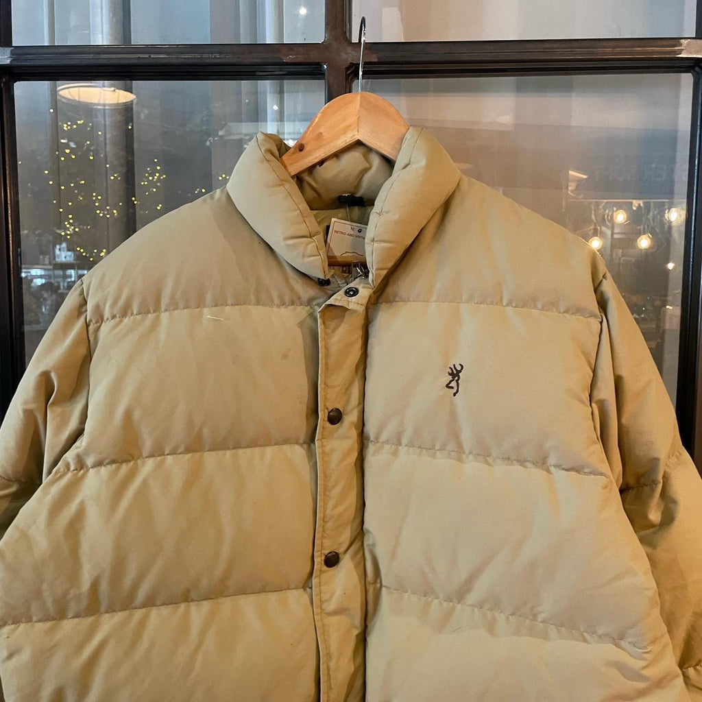 0325F57BR - Vintage Retro Essential Beige Browning down puffer padded jacket coat #y2k #hunting #outdoors #browning