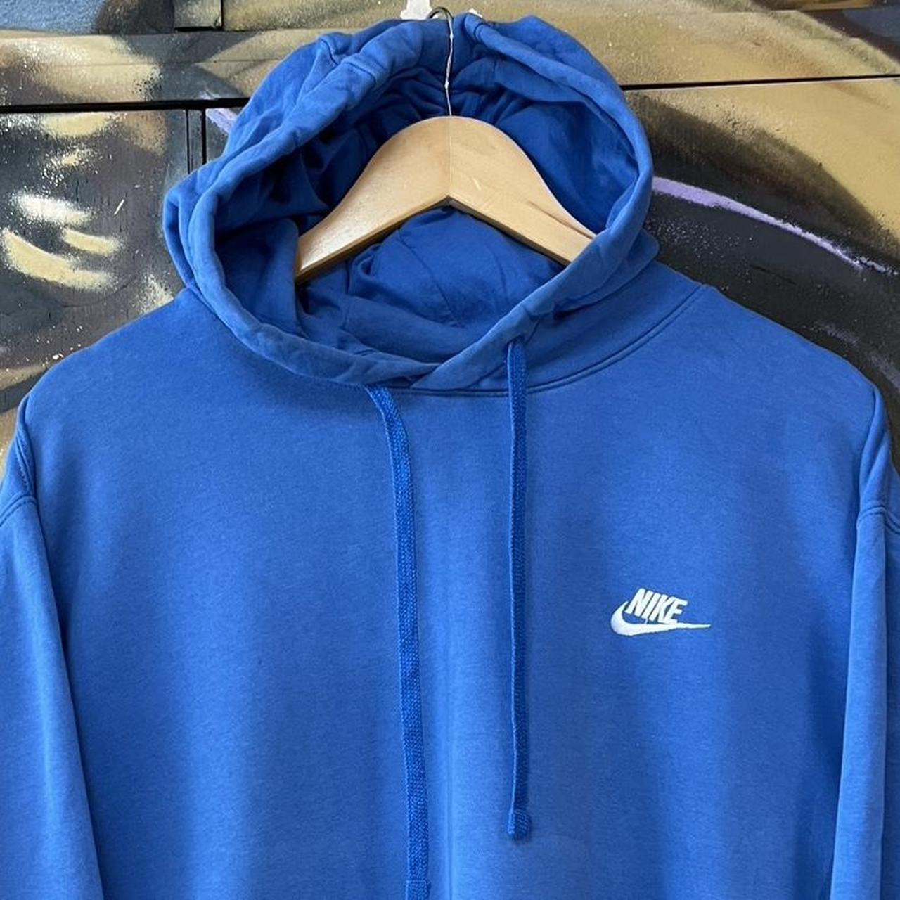 Nike Essential Small Embroidered Logo Hoodie