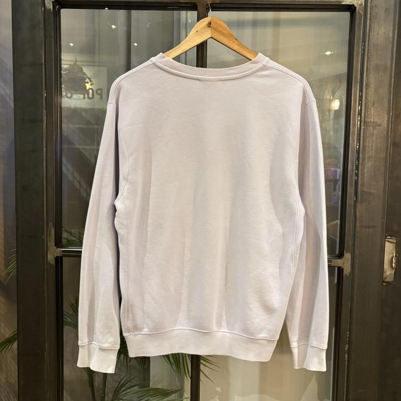 MA2207HV-P - Vintage Retro Essential Lilac Nike Crewneck Jumper Sweatshirt with embroidered swoosh logo #90s #sportswear #essential #y2k #nike