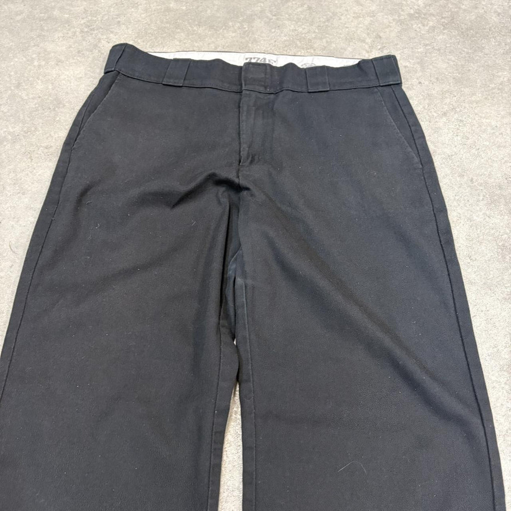 BR1912AAI-U - Vintage retro essential Black Dickies 774  Straight Leg Trousers pants casual workwear #skater #utility #workwear #straightleg #dickies