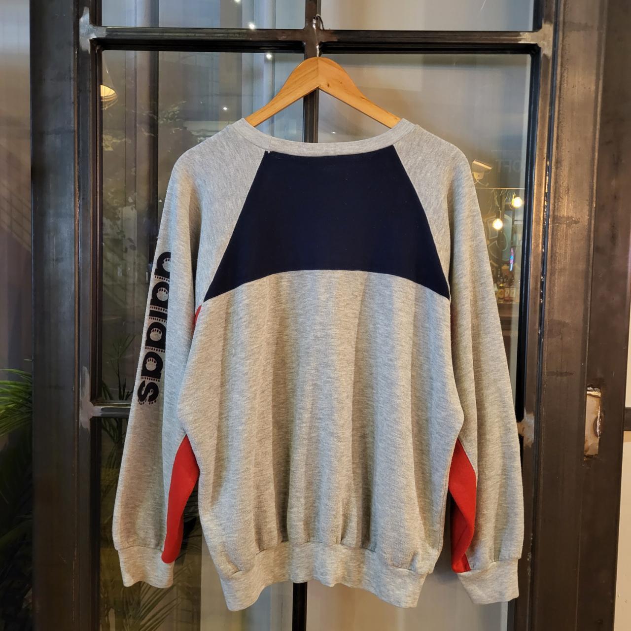 SWT265 - Vintage Retro Essential Adidas Grey Navy Red sweatshirt jumper crewneck 90s wide boxy fit #adidas #sportswear #wideboxy #boxy